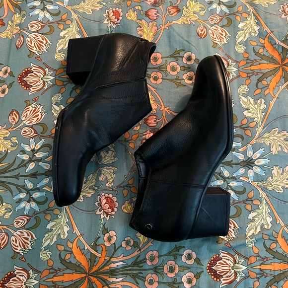 Stuart Weitzman Leather Booties - Picture 3 of 9